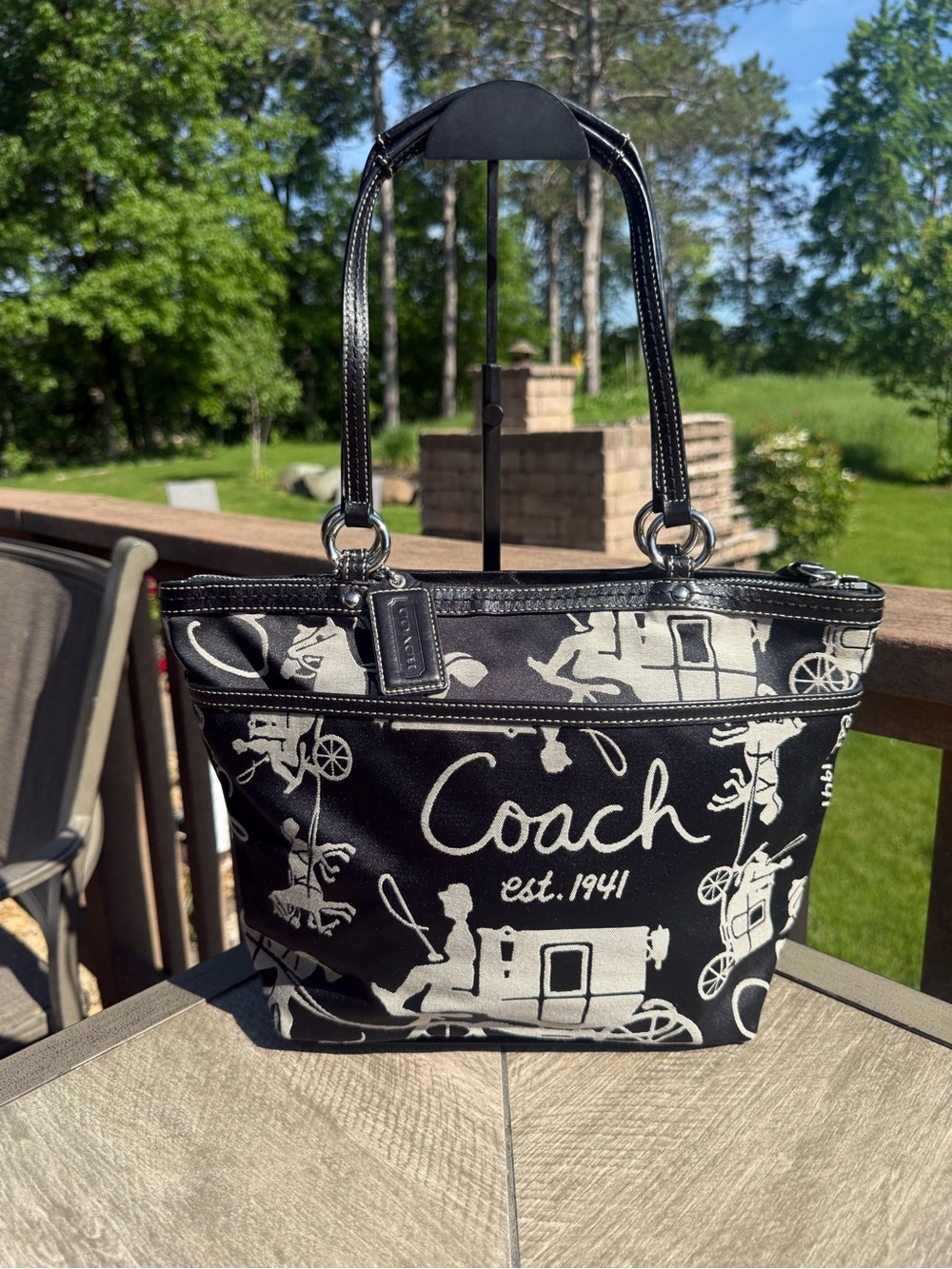 EUC Vintage Coach Horse and Carriage Tote Bag Heritage Collection - Picture 1 of 8